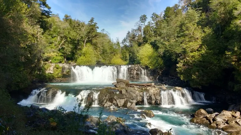 Salto de la Leona, cascada secundaria en la Reserva Biológica Huilo-Huilo